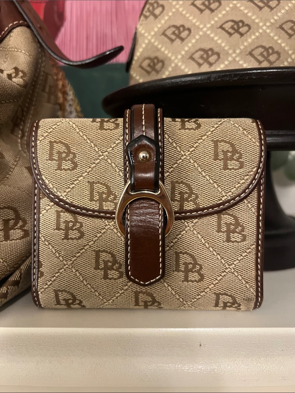 Dooney & Bourke Tan Brown Logo Quilted Drawstring Bucket Bag with Wallet & Pouch - Picture 2 of 16